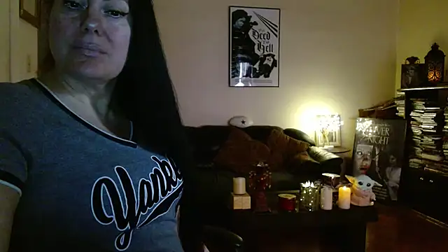 mandaloriangirls online show from February 15, 8:08 pm