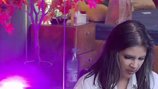 GiuliaHarvey online show from September 17, 11:58 pm