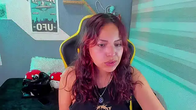 Snapshot of Liittleluaa_ chatting on October 21, 1:48 pm Liittleluaa online show from October 21, 1:48 pm