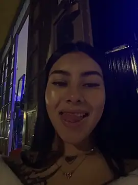 Snapshot of emily_22x chatting on October 8, 12:15 am emily 22x online show from October 8, 12:15 am