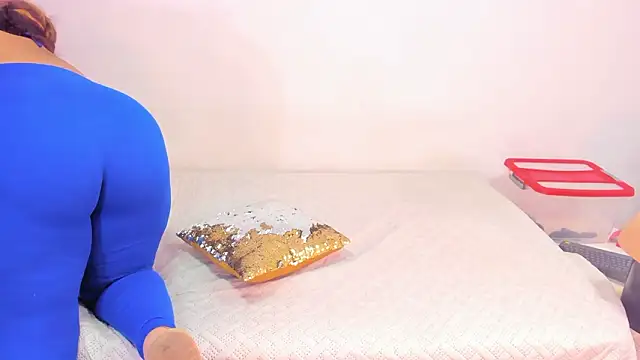 cookplleaser online show from February 9, 11:45 am