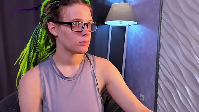 KIKI Krash online show from September 20, 10:02 am