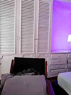 Adel Nesbiit online show from March 17, 8:46 pm