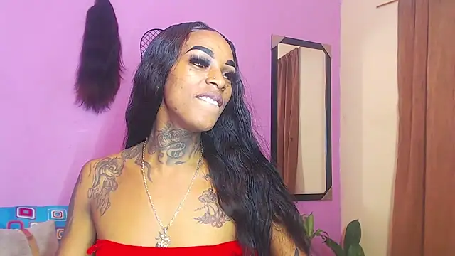 Snapshot of badgirls_cx chatting on October 19, 9:06 pm badgirls cx online show from October 19, 9:06 pm