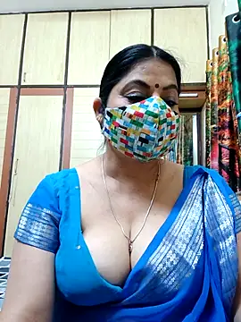 Snapshot of Ratna-777 chatting on September 13, 6:27 pm Ratna-777 online show from September 13, 6:27 pm