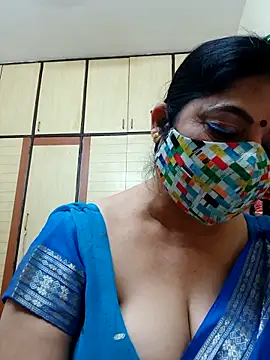 Snapshot of Ratna-777 chatting on October 11, 9:28 pm Ratna-777 online show from October 11, 9:28 pm