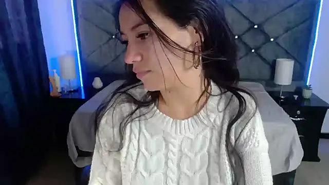 Julietacollins06 online show from October 1, 1:16 pm