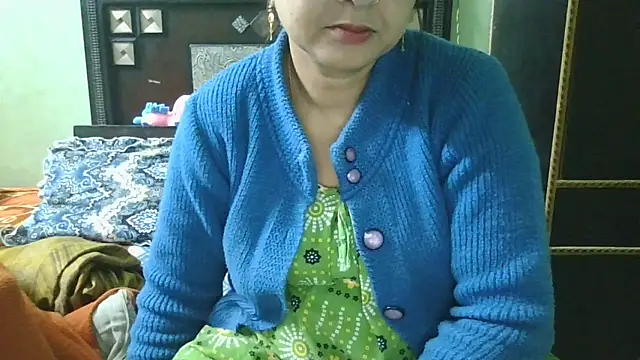 couplesuni online show from January 13, 9:35 am