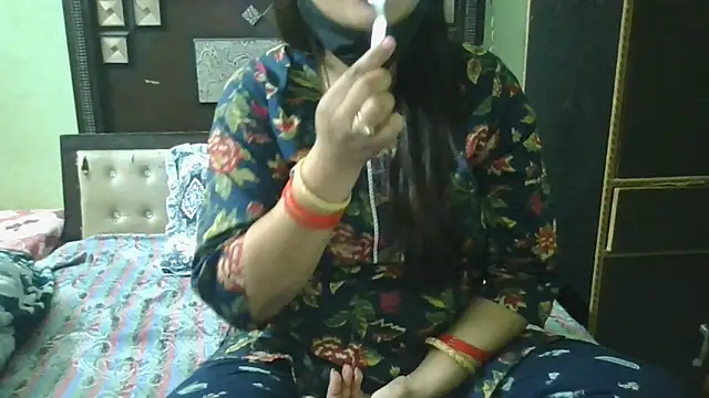 couplesuni online show from April 8, 7:10 am