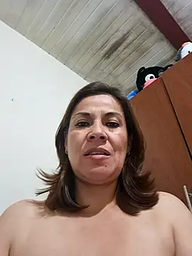 Snapshot of Zaralu_ chatting on September 26, 10:29 pm Zaralu online show from September 26, 10:29 pm