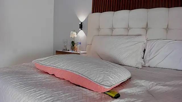 Emma23   online show from January 14, 8:52 am