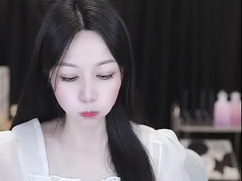 Nuyoah-77 online show from April 13, 5:42 am