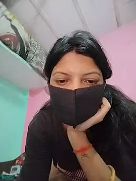 Hotty-Divya online show from May 24, 9:30 am