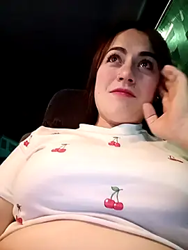 Lesly 10- online show from October 17, 11:30 pm