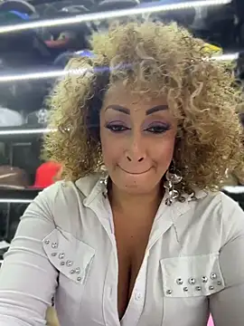 Katti Barrera online show from July 12, 10:21 pm
