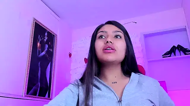 SarahStones online show from October 2, 9:03 am