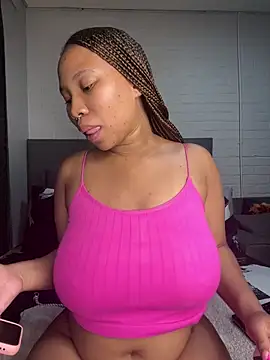 DrippinCaramelCutie online show from February 11, 8:21 pm