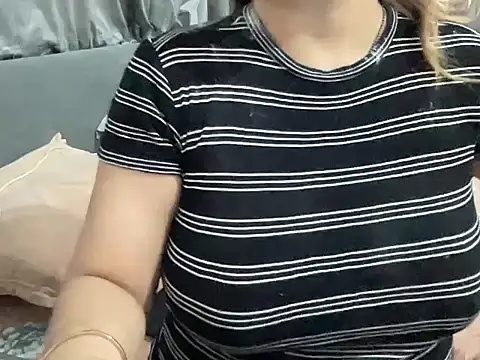 Snapshot of sassypooja chatting on October 7, 5:12 am sassypooja online show from October 7, 5:12 am