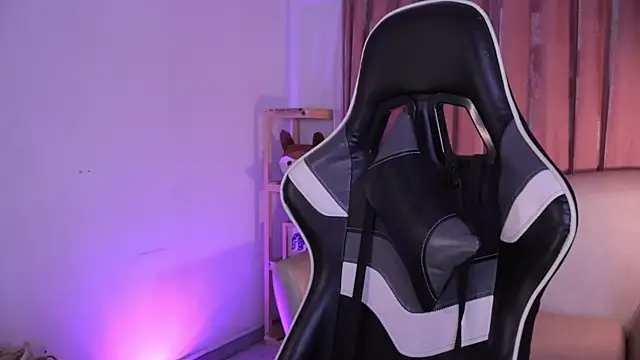 ashleyvalirya online show from November 20, 4:02 am