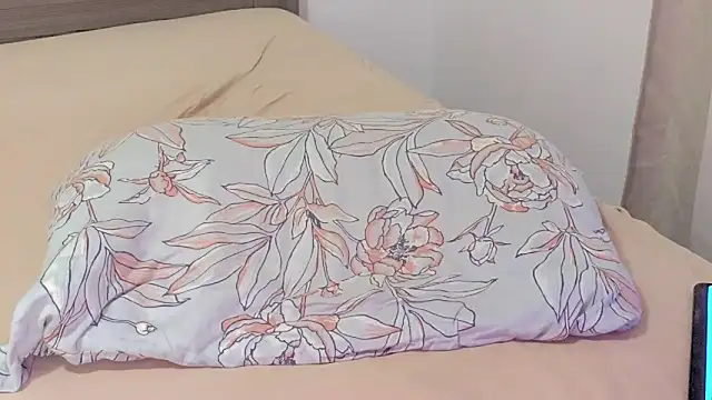 rosebelle11111 online show from September 16, 7:27 am