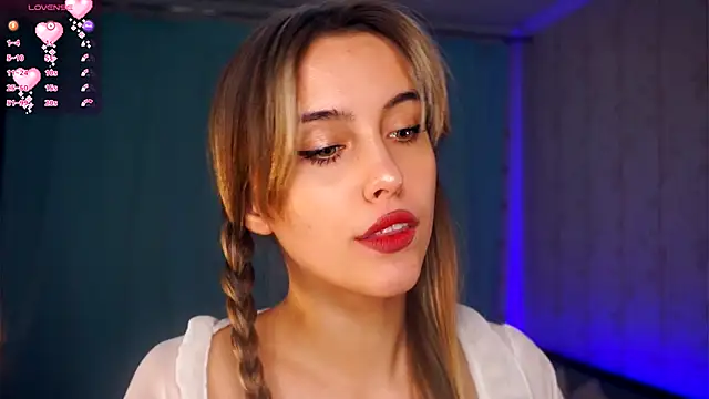 FannyHewson online show from November 22, 7:49 pm