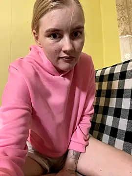 Snapshot of DaMa-1808 chatting on October 20, 3:04 pm DaMa-1808 online show from October 20, 3:04 pm