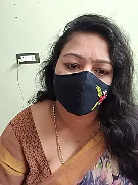 neelu-hoty online show from March 11, 3:36 pm