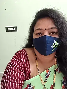 neelu-hoty online show from February 19, 1:21 pm