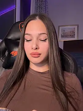 EricaWalls online show from November 11, 11:02 pm