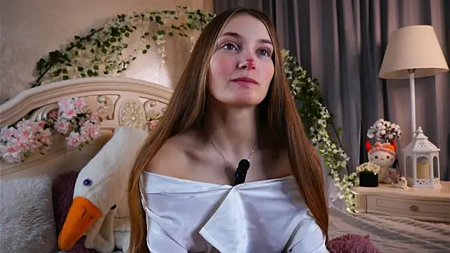 MonaEldon online show from November 19, 2:22 am