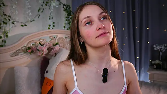 MonaEldon online show from March 30, 8:47 am