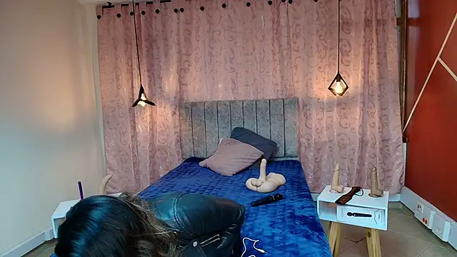 Snapshot of VioletaScott_ chatting on October 20, 2:42 pm VioletaScott online show from October 20, 2:42 pm