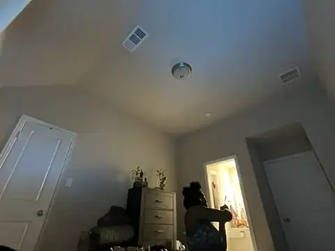 wynterheat online show from October 22, 1:10 am