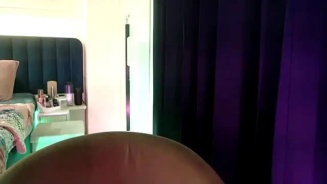 chhui mui online show from November 3, 6:45 pm