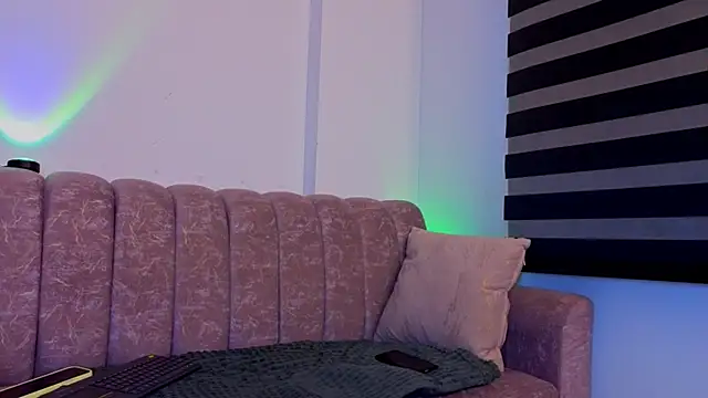  scarletmoore online show from March 10, 5:00 am