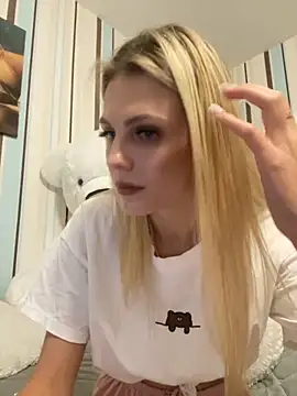Snapshot of Liya_my chatting on September 15, 7:43 pm Liya my online show from September 15, 7:43 pm