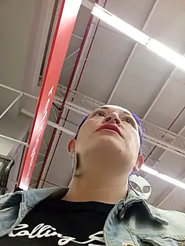 sophie banger online show from November 8, 9:31 pm