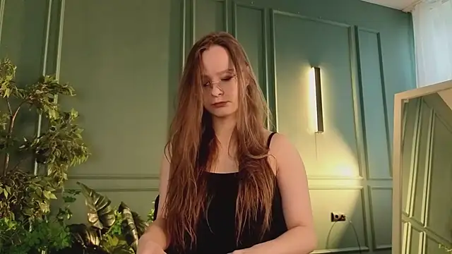 CassieCool online show from June 12, 5:43 pm