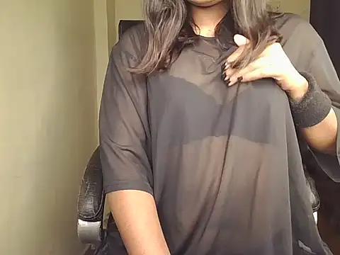 Black-Pearll online show from November 4, 5:40 pm