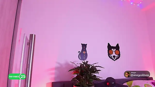 Snapshot of tatiana_monroe chatting on October 1, 1:49 pm tatiana monroe online show from October 1, 1:49 pm