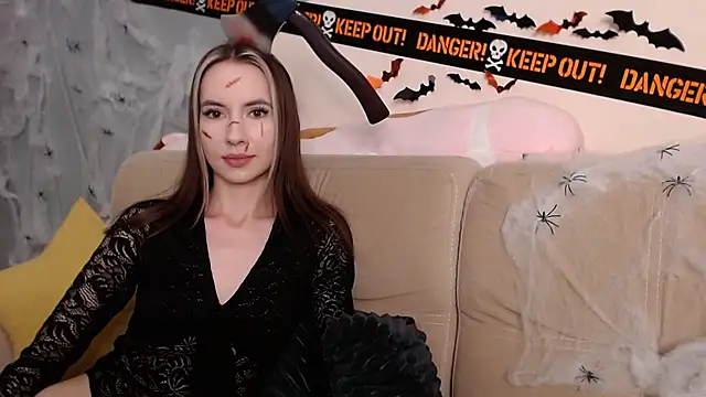 AmbrielHailey online show from October 31, 10:25 pm