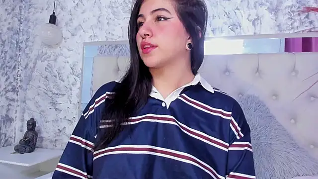 Snapshot of Megan_rossee chatting on October 16, 11:46 am Megan rossee online show from October 16, 11:46 am