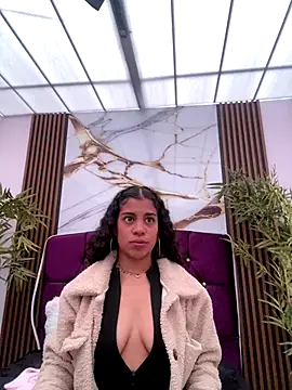 NINA 18 YEARS online show from October 22, 6:46 pm