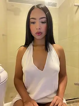 Snapshot of SOPHIACANDY19_ chatting on October 18, 11:28 pm SOPHIACANDY19 online show from October 18, 11:28 pm