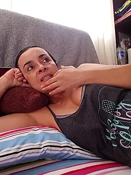 Samantha Sullivan  online show from April 10, 12:33 pm