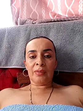 Samantha Sullivan  online show from November 5, 9:20 pm