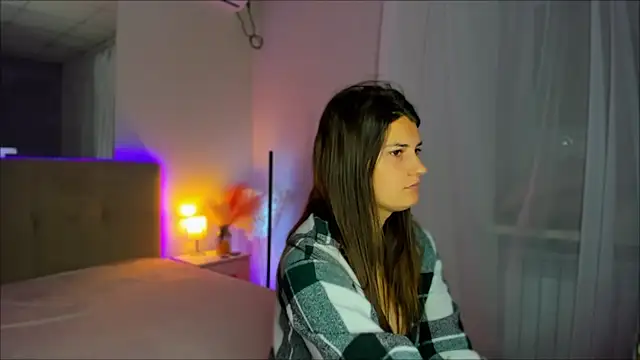 Laura Leee online show from September 25, 5:39 am