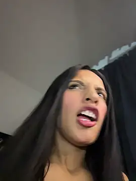Dulceeany online show from May 1, 11:19 pm