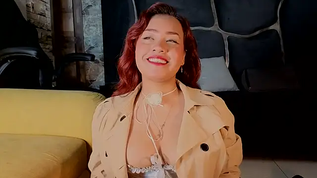 Snapshot of Estrella05_ chatting on October 11, 4:50 am Estrella05 online show from October 11, 4:50 am