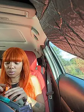 butterflybootyy online show from October 18, 9:05 pm